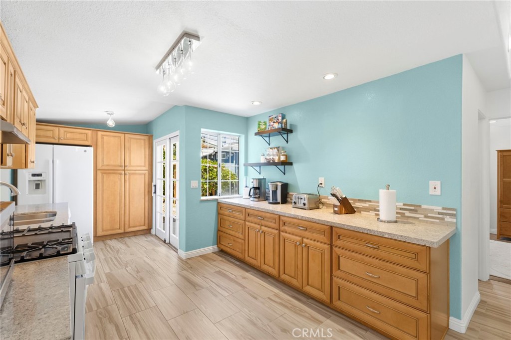 142 E Glaucus St - photo 12