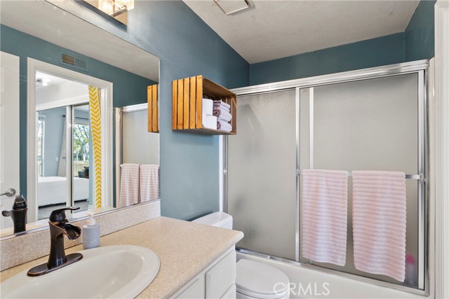 20191 Cape Coral Lane, Huntington Beach CA: https://media.crmls.org/medias/04c3e0e2-cadc-4180-919e-4dff6be83cc0.jpg