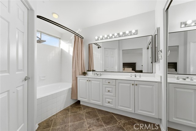 Detail Gallery Image 27 of 32 For 4933 Santo, Oak Park,  CA 91377 - 3 Beds | 2/1 Baths