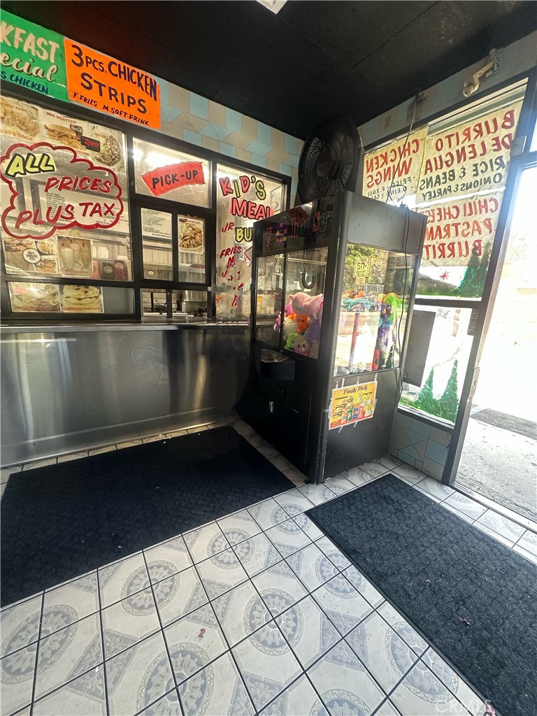 MLS #DW25146635 img 1