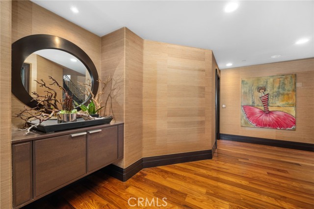 451 W Le Roy Avenue, Arcadia CA: https://media.crmls.org/medias/04c48cab-acc2-4a08-8fec-a38566027153.jpg