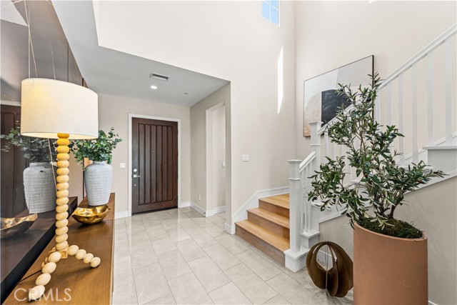 Detail Gallery Image 3 of 50 For 121 Oceano, Irvine,  CA 92602 - 3 Beds | 2/1 Baths
