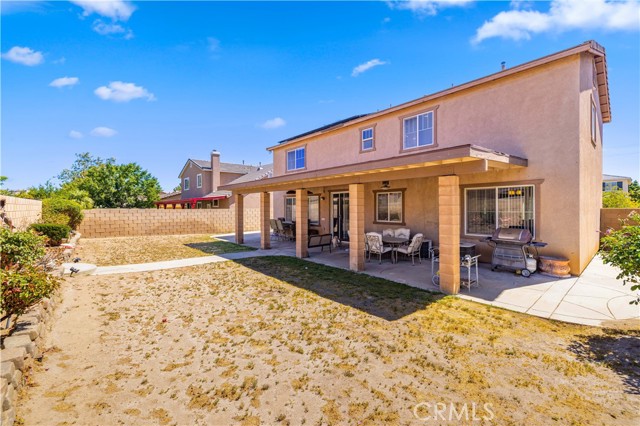 39243 Nicole Drive, Palmdale CA: https://media.crmls.org/medias/04c559a6-895d-4b2b-8f05-ad3d1bd986ae.jpg