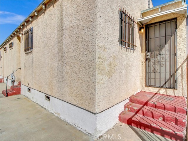 Detail Gallery Image 7 of 34 For 1667 E 111th, Los Angeles,  CA 90059 - 2 Beds | 2 Baths