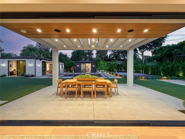 Detail Gallery Image 19 of 74 For 23416 Califa St, Woodland Hills,  CA 91367 - 6 Beds | 7 Baths