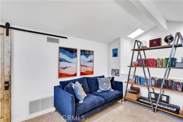 27237 Via Capri, San Juan Capistrano CA: https://media.crmls.org/medias/04c5e272-ee89-405f-9cb0-2a8cbe501a2d.jpg