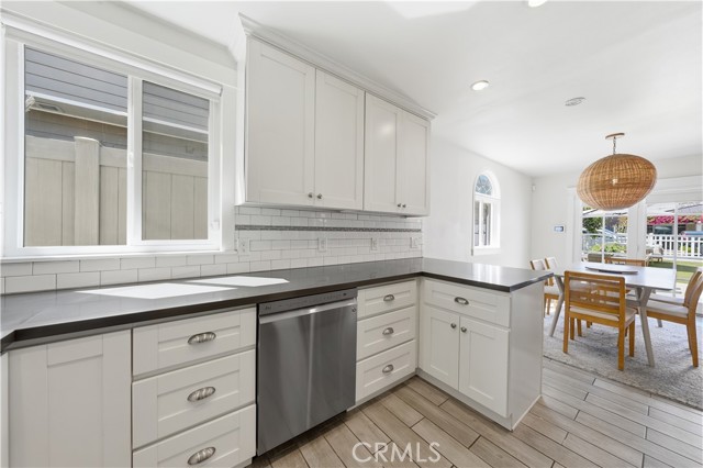 Detail Gallery Image 13 of 38 For 130 Cordova Walk, Long Beach,  CA 90803 - 2 Beds | 2/1 Baths