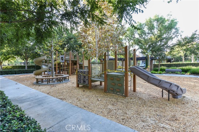 80 Great, Irvine CA: https://media.crmls.org/medias/04c7203f-228c-4c50-8bd2-50ae59181d7b.jpg