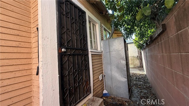 Detail Gallery Image 29 of 32 For 1209 Spence, Los Angeles,  CA 90023 - 2 Beds | 1 Baths