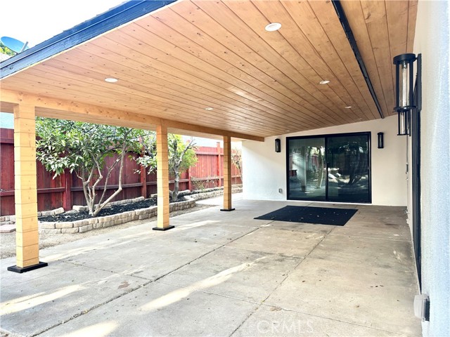 10335 Babbitt Avenue, Granada Hills CA: https://media.crmls.org/medias/04c7fd25-f3e7-46c2-be1d-01eafa71bbe5.jpg