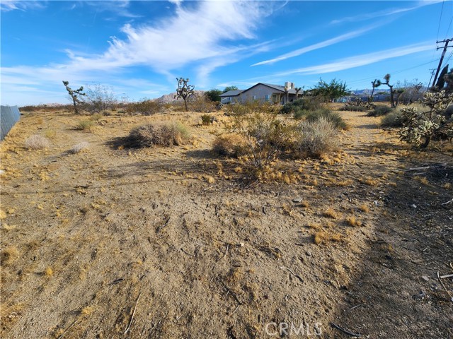 Detail Gallery Image 5 of 18 For 7022 Avalon Ave, Yucca Valley,  CA 92284 - – Beds | – Baths