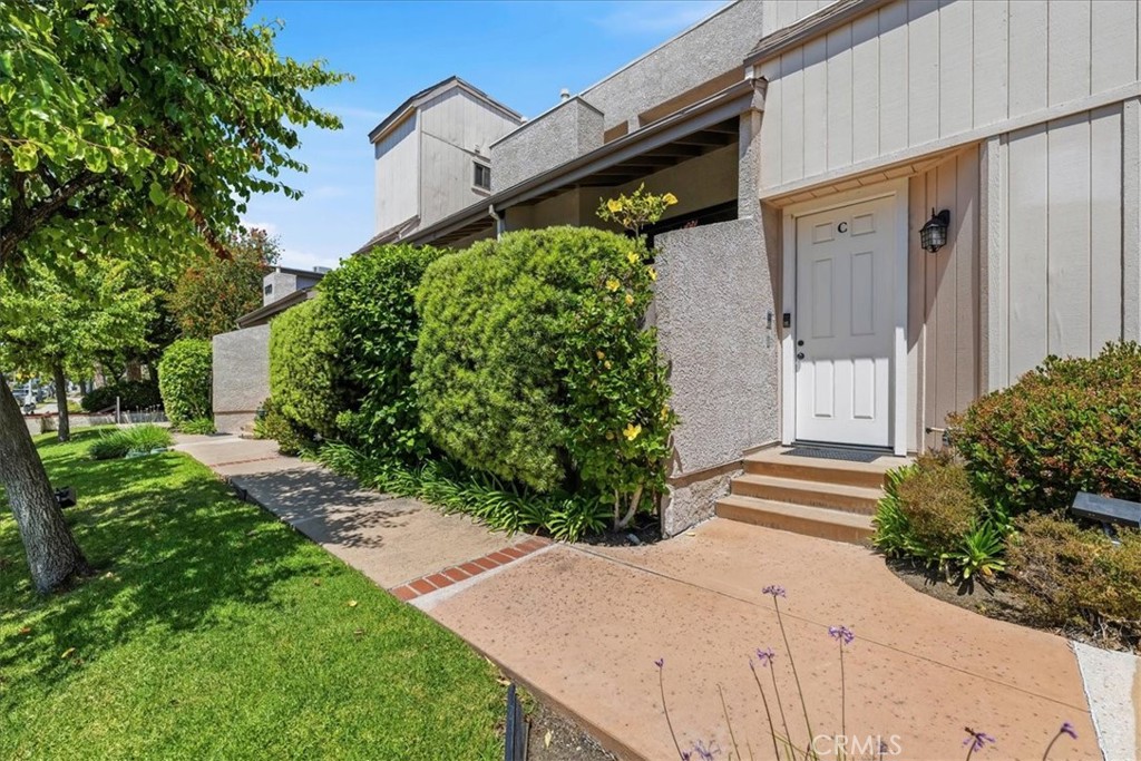 15129 Magnolia #C