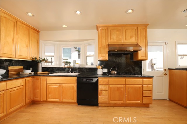 1522 Allen Avenue photo 3