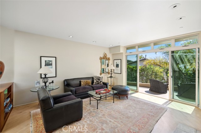 Detail Gallery Image 3 of 35 For 1547 N Coast, Laguna Beach,  CA 92651 - 2 Beds | 2 Baths