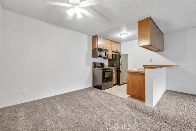 17552 Vandenberg Lane, Tustin CA: https://media.crmls.org/medias/04ca1e60-2ddb-4c58-b329-858c67d158f3.jpg