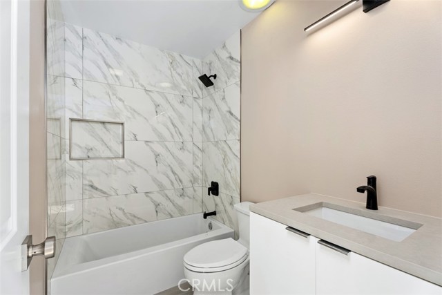 Detail Gallery Image 23 of 40 For 54 Oak Tree Ln, Irvine,  CA 92612 - 4 Beds | 2/1 Baths