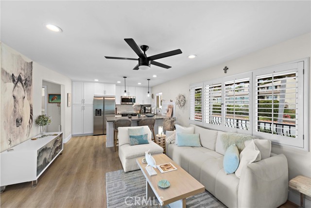 2175 S Coast Hwy, Laguna Beach CA: https://media.crmls.org/medias/04ca9b5f-e726-40b3-8a2d-b0805071ef1b.jpg