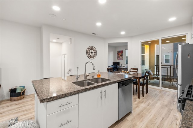 Detail Gallery Image 9 of 27 For 7774 Haywood, Rancho Cucamonga,  CA 91730 - 3 Beds | 2/1 Baths