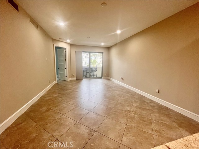 Detail Gallery Image 6 of 23 For 4511 El Mar Dr #307,  –,  FL 33308 - 2 Beds | 2 Baths