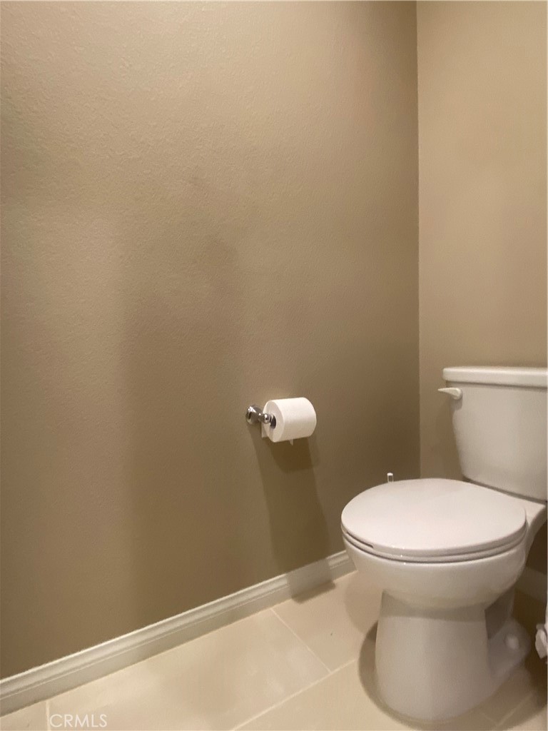 https://media.crmls.org/medias/04cb79ea-29a3-4c8d-9f29-a92c170cd515.jpg?preset=X-Large