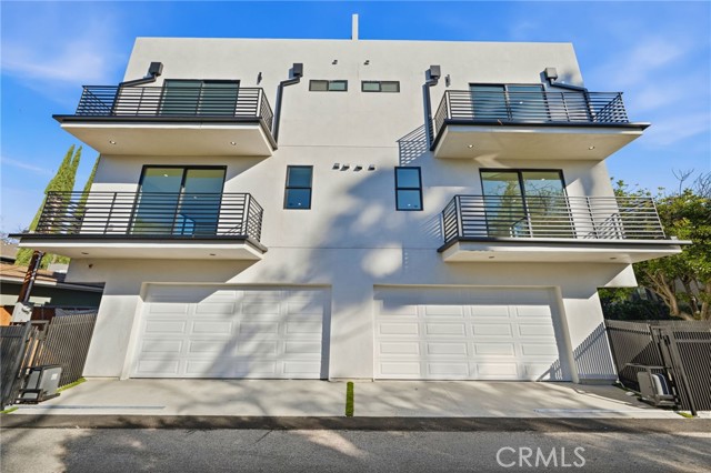 Detail Gallery Image 19 of 19 For 13602 Burbank Bld, Sherman Oaks,  CA 91401 - 4 Beds | 4/1 Baths