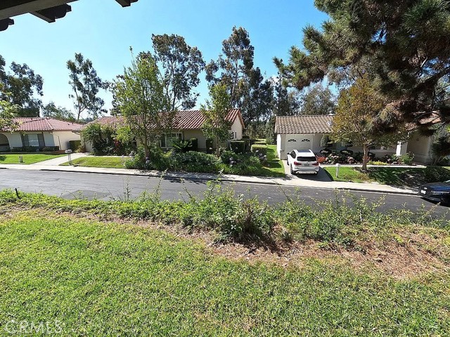 28132 Via Congora, Mission Viejo CA: https://media.crmls.org/medias/04cce0a2-dc8b-44e9-869c-bac90fe59bc1.jpg