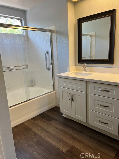 Detail Gallery Image 8 of 17 For 29154 River Run Ln, Highland,  CA 92346 - 4 Beds | 3 Baths