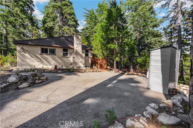 Detail Gallery Image 4 of 35 For 775 Buckingham, Lake Arrowhead,  CA 92352 - 1 Beds | 1 Baths