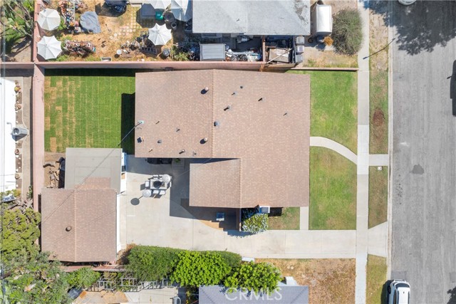 2430 Marber Avenue, Long Beach CA: https://media.crmls.org/medias/04ce1f0c-d237-4a93-89ce-313a56b97842.jpg