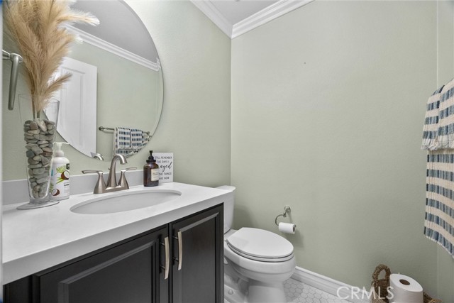 28537 Vista Del Rio Drive, Valencia CA: https://media.crmls.org/medias/04cf0916-fd1b-43e7-b583-540e219036fd.jpg