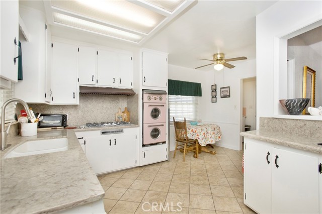 Detail Gallery Image 10 of 27 For 2611 Gregory Ln, La Habra,  CA 90631 - 3 Beds | 2 Baths