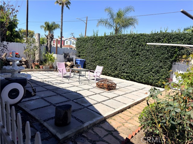 Detail Gallery Image 5 of 49 For 1318 E 100th St, Los Angeles,  CA 90002 - 3 Beds | 2 Baths