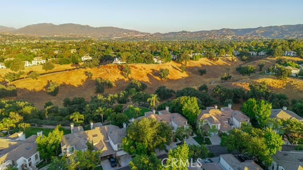 24444 Hampton Drive, Valencia CA: https://media.crmls.org/medias/04cfa021-8b4d-4e6b-a43f-db5106529746.jpg