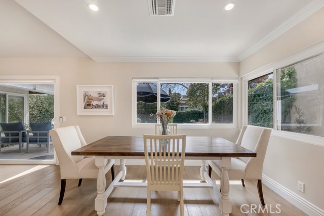 Detail Gallery Image 4 of 34 For 2362 Leeward Cir, Westlake Village,  CA 91361 - 2 Beds | 2 Baths