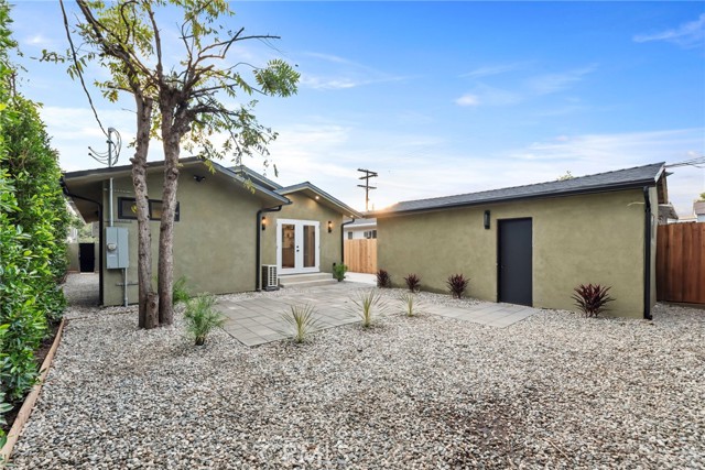 5105 Buchanan, Los Angeles CA: https://media.crmls.org/medias/04d044dd-ef44-4255-9af9-63e95ca9e1d2.jpg