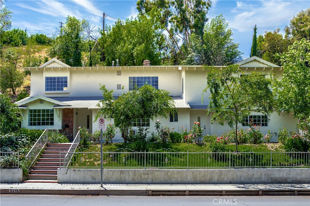 5219 San Feliciano Drive