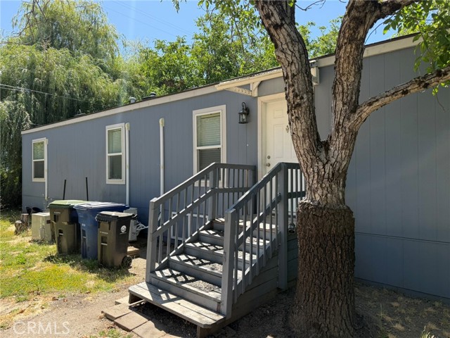 375 State 20 E Highway, Upper Lake CA: https://media.crmls.org/medias/04d1b38e-56e6-45e8-ab89-28d528343f33.jpg