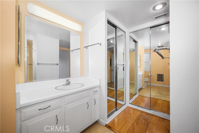 Detail Gallery Image 32 of 35 For 1980 Mckinney Way 13p,  Seal Beach,  CA 90740 - 2 Beds | 2 Baths