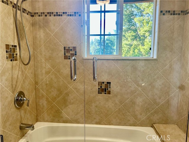 Detail Gallery Image 42 of 56 For 10760 Des Moines Ave, Porter Ranch,  CA 91326 - 3 Beds | 2/1 Baths