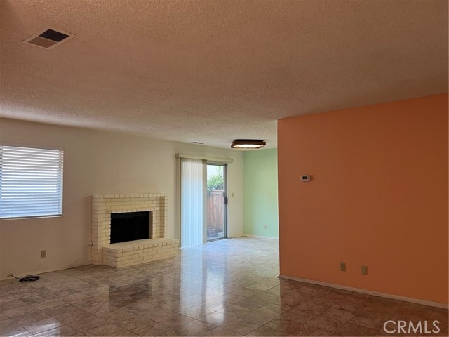735 Arcadia Avenue, Arcadia CA: https://media.crmls.org/medias/04d32f44-6ae5-42e8-8683-a247b5508ef9.jpg