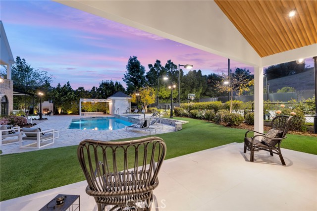 Detail Gallery Image 40 of 45 For 20608 Chatsboro Dr, Woodland Hills,  CA 91364 - 6 Beds | 7/1 Baths