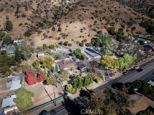 Detail Gallery Image 1 of 14 For 9515 La Tuna Canyon Rd, Sun Valley,  CA 91352 - 3 Beds | 3 Baths