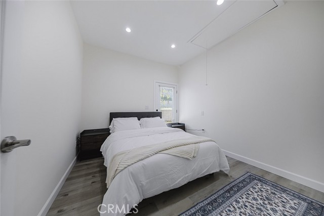 Detail Gallery Image 14 of 23 For 12809 Woodley Ave, Granada Hills,  CA 91344 - 1 Beds | 1 Baths