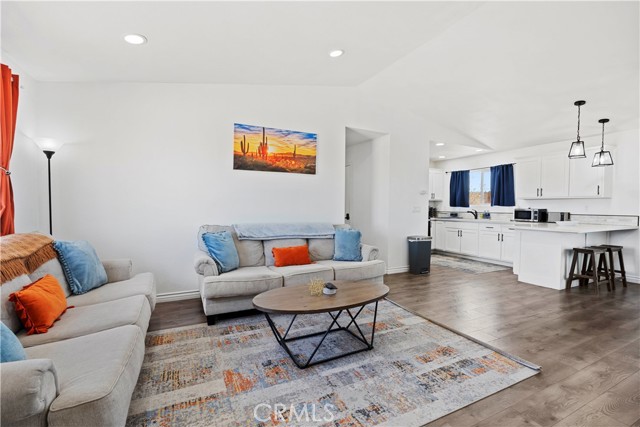 Detail Gallery Image 6 of 21 For 670 Ducor Ave, Landers,  CA 92285 - 4 Beds | 2 Baths