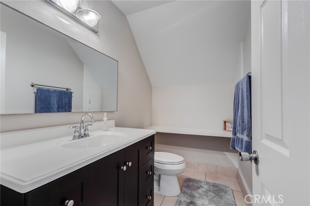 395 E Monterey Road, Corona CA: https://media.crmls.org/medias/04d4546a-1683-436b-9ac4-c5cf487fe4db.jpg