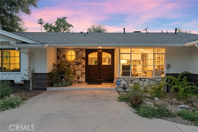 Image 4 of 55 For 5319 Penfield Avenue