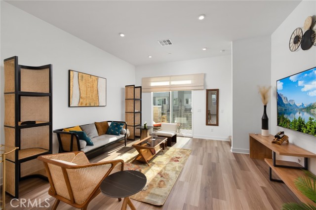 Detail Gallery Image 5 of 29 For 1410 S Urbana, Anaheim,  CA 92805 - 4 Beds | 3/1 Baths