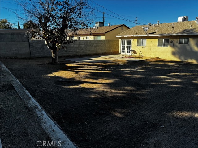 Detail Gallery Image 3 of 21 For 1812 Calico, Barstow,  CA 92311 - 4 Beds | 1/1 Baths