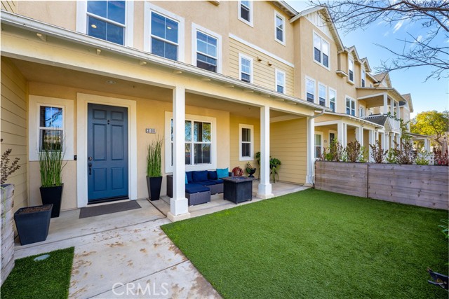 Detail Gallery Image 2 of 40 For 3108 N Oxnard Bld, Oxnard,  CA 93036 - 4 Beds | 3 Baths