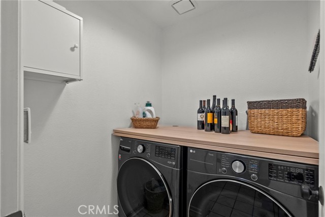 Detail Gallery Image 10 of 33 For 6475 Twin Circle Ln #3,  Simi Valley,  CA 93063 - 2 Beds | 2 Baths